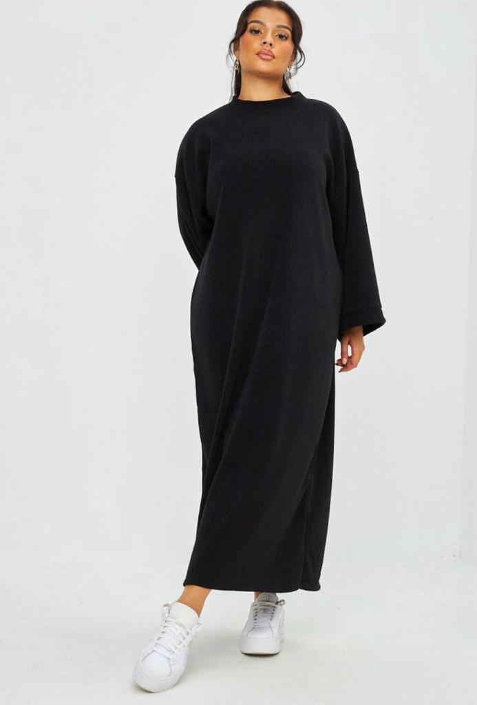 Knitted Round Neck Maxi Dress