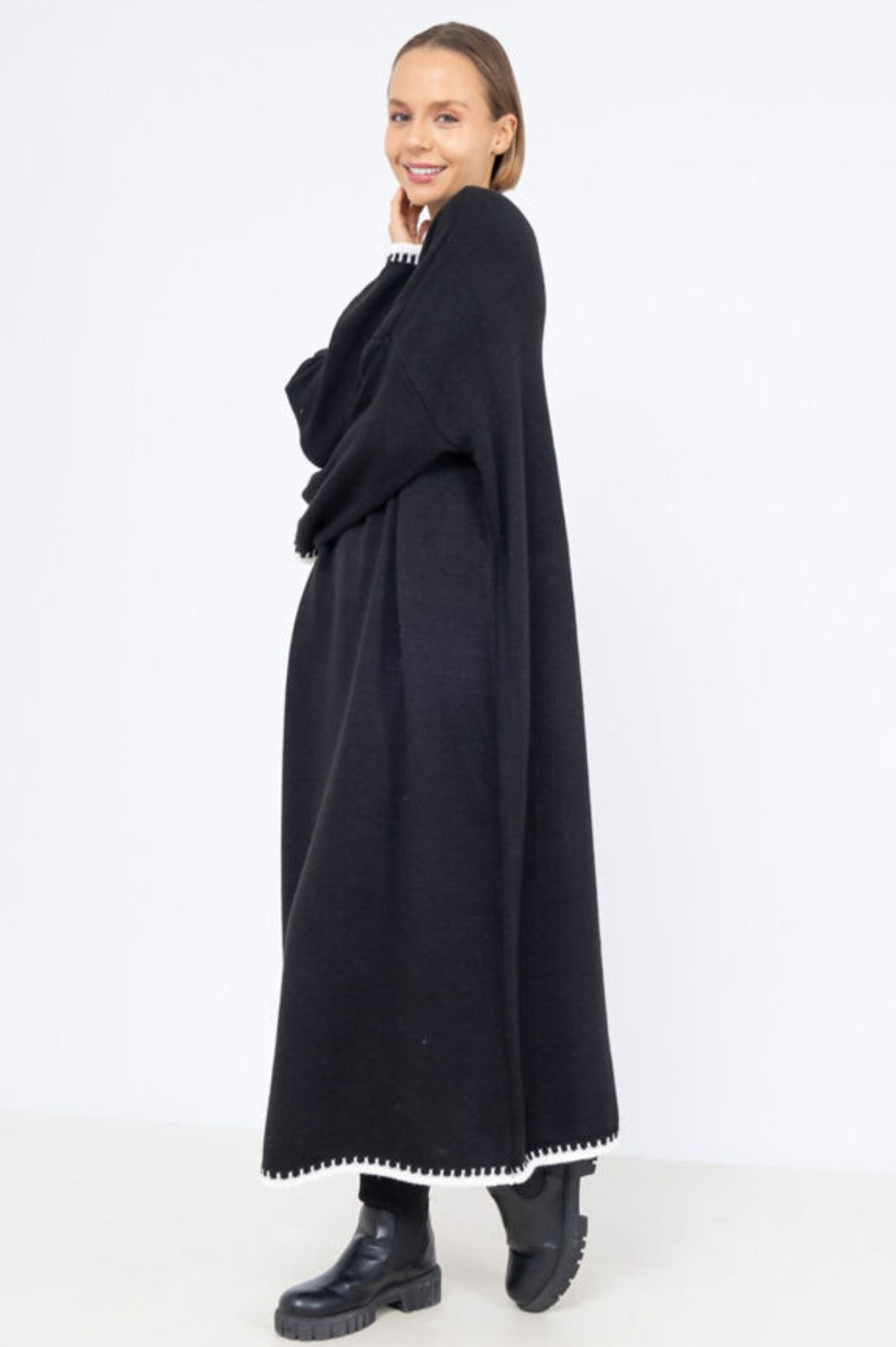Knitted Contrast Trim Maxi Dress